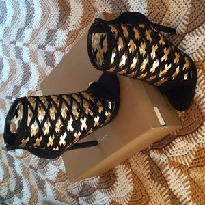 NWT Privileged Cassidy Gladiator style heeled shoes from DSW size 7